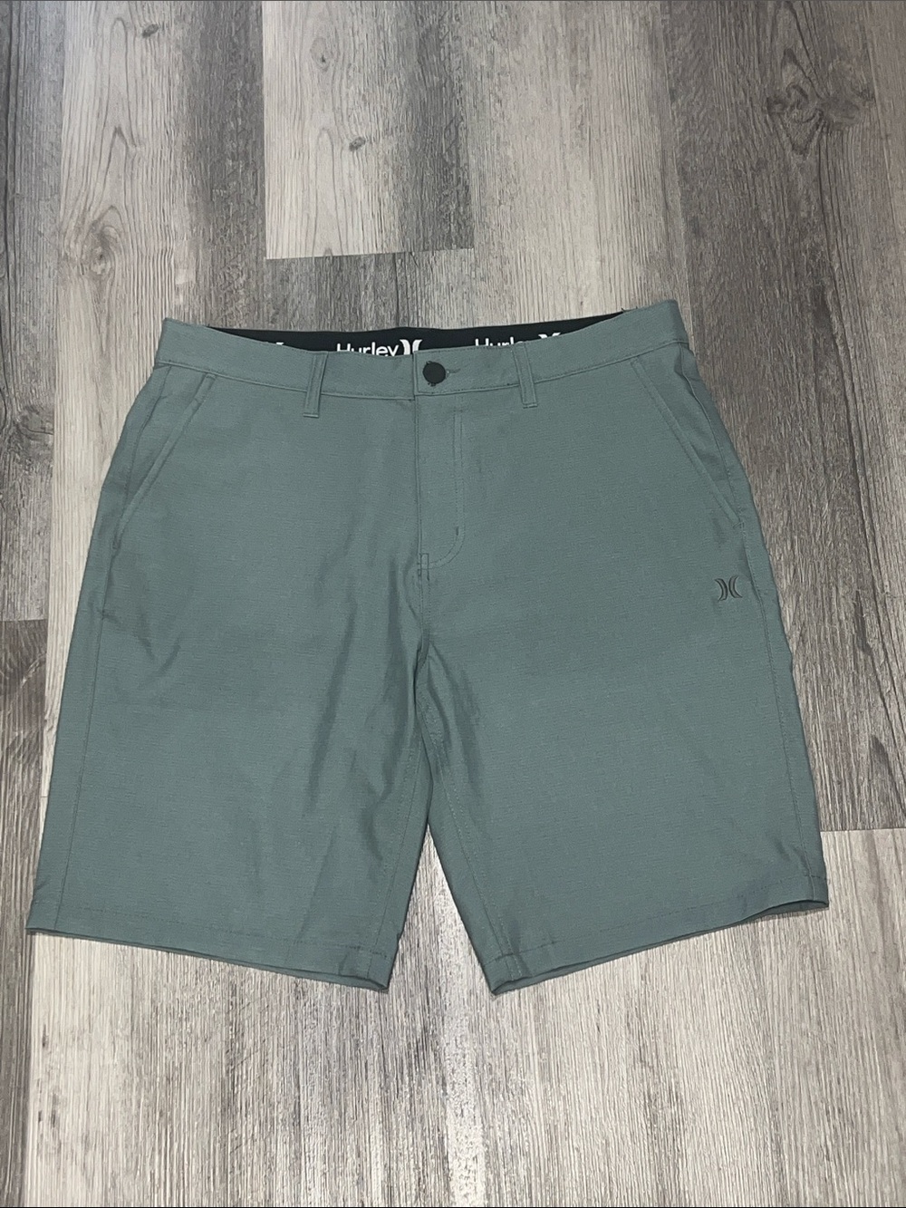 Hurley Men's Teal Casual Hybrid Shorts, size 34